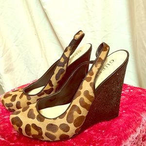 Guess leopard print wedge